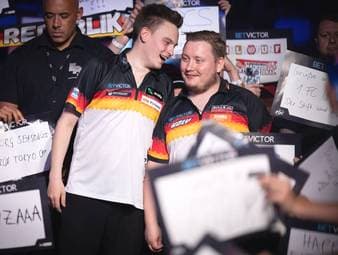 Deutsches Darts-Duo startet mit Gala