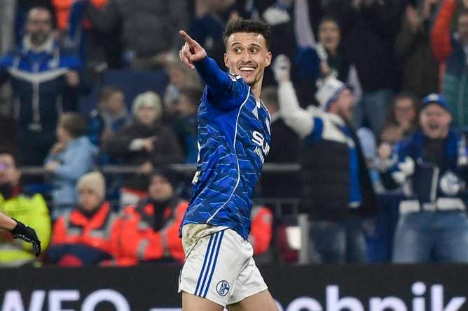 Behauptet Schalke die Tabellenspitze?