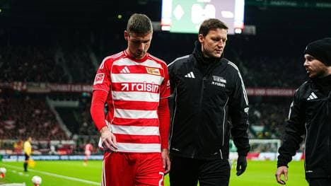 Musste in Bremen früh raus: Andrej Ilic (l.)