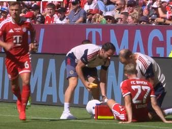 Bitter für den FC Bayern! Konrad Laimer muss beim Spiel des Telekom Cups bereits nach wenigen Minuten verletzt ausgewechselt werden.
