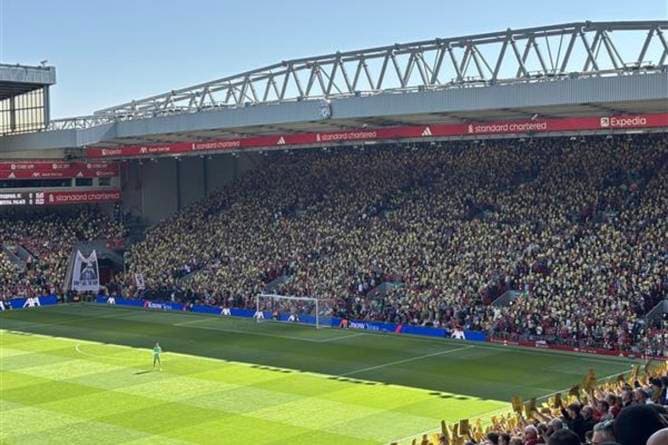 Reds-Fans verleihen ihrem Unmut Ausdruck