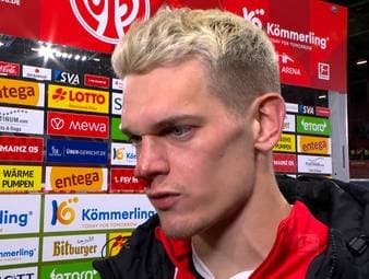 Matthias Ginter ist momentan in überragender Form - muss der Freiburg-Profi mit zu WM? Er selbst bezieht zu dem Thema Stellung. 
