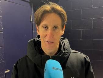 Die Torhüterin Ann-Katrin Berger wurde vor allem durch ihre starke Parade bei der Fußball-EM 2025 bekannt. Im Sport1-Interview spricht sich über die EM, die NFL und wie sie ihre Karriere möglicherweise beenden möchte. 