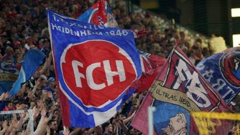 Im Heidenheimer Wappen ist das Kürzel zentral platziert