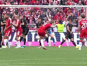 Hattrick-Harry krönt Bayerns Fabelsaison