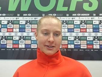 Die Frauennationalmannschaft startete dominant in die WM-Qualifikation. Auch bei der vorherigen EM war man als Halbfinalist gut dabei. Wolfsburg-Verteidigerin Janina Minge sieht die DFB-Auswahl wieder bei der Weltspitze angekommen.