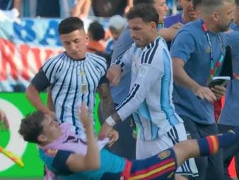 Hier brennen Paredes komplett die Sicherungen durch
