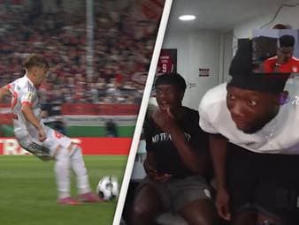 Lennart Karl düpiert im Pokalspiel gegen Wiesbaden seinen Gegenspieler mit einem frechen Lupfer. Die Aktion begeistert auch Mitspieler Alphonso Davies, der die Partie live auf Twitch verfolgt.