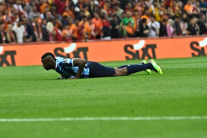 45 Minuspunkte! Traditionsklub im freien Fall