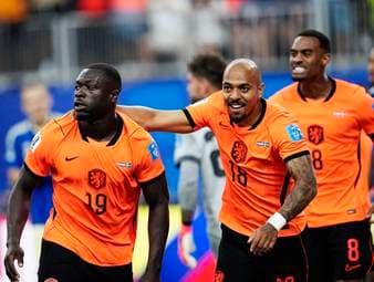 Historische Tor-Party für Oranje