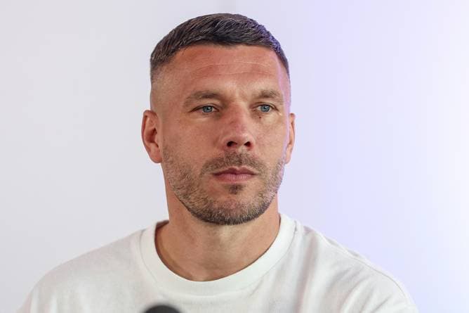 "Keine Einheit!" Podolski rechnet mit DFB-Elf ab