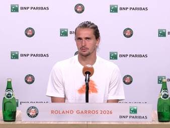 Alexander Zverev zeigt sich nach seinem gewonnenen Achtelfinal-Match zufrieden mit seiner Form. Auch die Hitze macht der Nummer drei der Welt nichts aus.