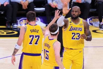 LeBron nimmt Mitspieler in Schutz