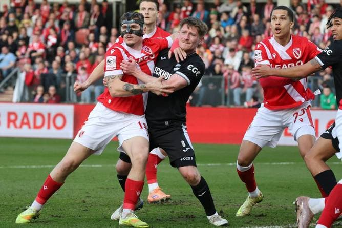 Cottbus verliert die Tabellenführung