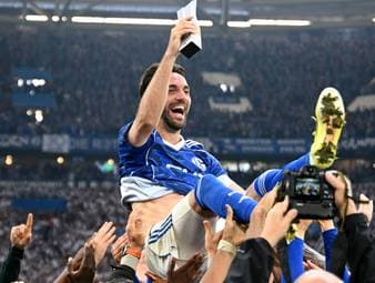 Große Ehre für Schalke-Kapitän