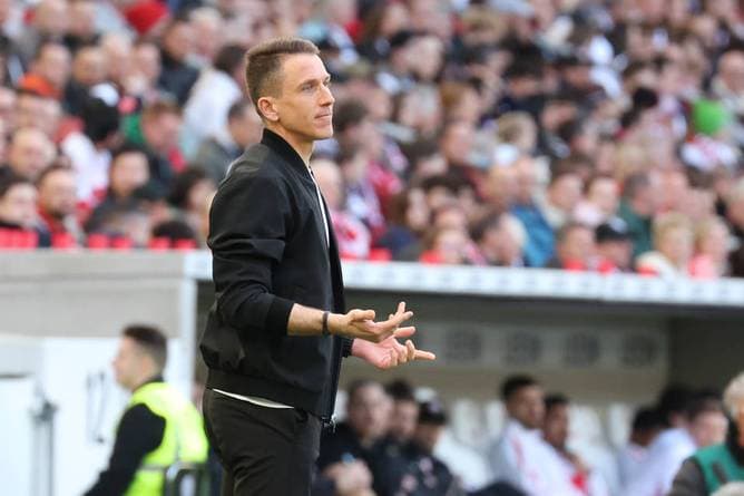 Debakel! War es das für Wolfsburgs Coach?