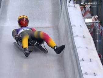 Ein bitterer Tag für Merle Fröbel. Im Rodel-Einzelwettkampf verpasst die 22-Jährige nach einem Katastrophenstart die Chance auf eine olympische Medaille.