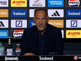 Adi Hütter entschuldigt sich bei einer Antritts-PK für seinen geräuschvollen Abgang vor fünf Jahren. Die Fans bittet er dabei um Verzeihung. 