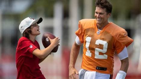 2021 war Tom Brady in der NFL noch für Tampa Bay aktiv - Sohn Jack war damals noch deutlich kleiner