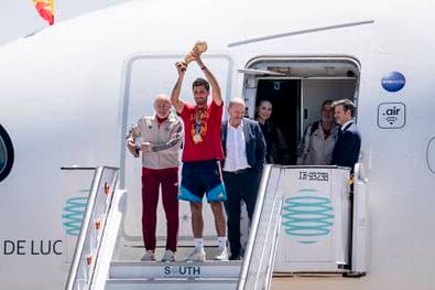 Hier kommen die Weltmeister in der Heimat an