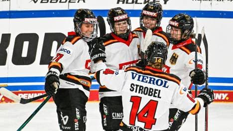 Die Eishockey-Frauen beim Deutschland Cup 2025