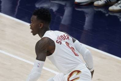 Schröder-Team deklassiert Dallas