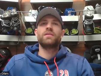 Zweimal in Folge verloren die Edmonton Oilers um Leon Draisaitl das Endspiel um den Stanley Cup gegen die Florida Panthers. Draisaitl verrät, wie er damit umgeht.
