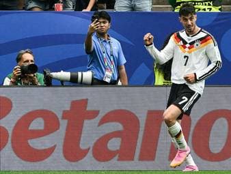 „Versuche ein Gespenst zu sein“