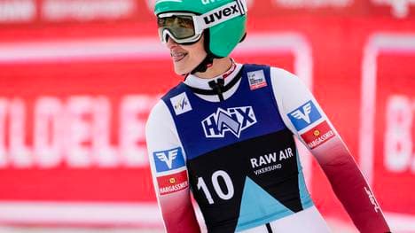 Eva Pinkelnig kehrt nach fast einem Jahr Verletzungspause auf die Skisprung-Schanze zurück