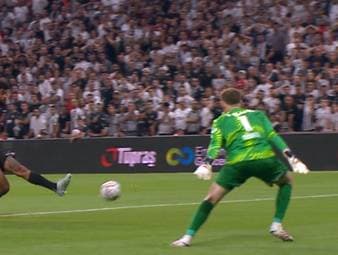 Besiktas-Debüt für Alexander Nübel. Dabei durfte der deutsche Keeper seine ganze Klasse unter Beweis stellen.
