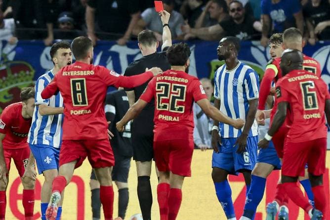 Tor-Spektakel im Topspiel erfreut Schalke