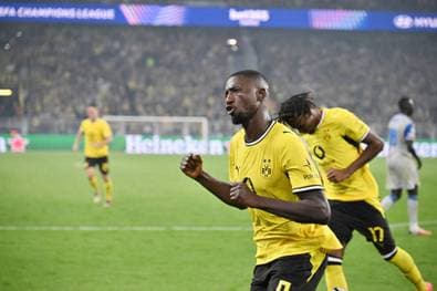 Wilde Minuten! BVB zittert sich zum erfolgreichen Auftakt