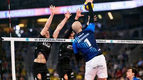 Das Match gestaltete sich von Beginn an intensiv