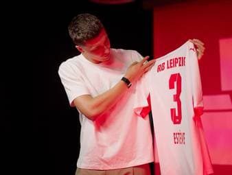 RB Leipzig verpflichtet mit Maxime Estève für eine Summe von 25 Millionen Euro einen weiteren Franzosen. Der Innenverteidiger kennt Bayern-Trainer Vincent Kompany vom FC Burnley.