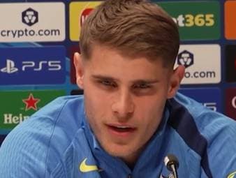 Micky van de Ven weist Berichte scharf zurück, wonach die Spurs-Spieler in dieser Saison aufgegeben hätten. Der ehemalige Wolfsburg-Verteidiger bezeichnet die Vorwürfe als falsch und stellt sie infrage.