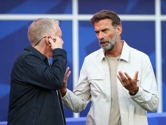Gleich zu Beginn zieht Klopp den Stecker