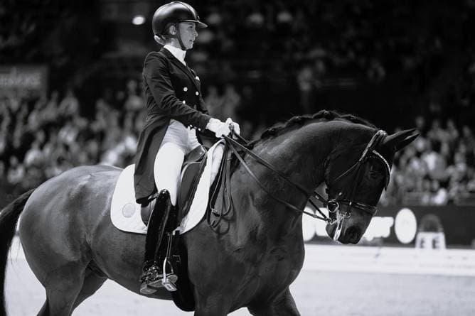 Olympiasiegerin trauert um ihr Pferd