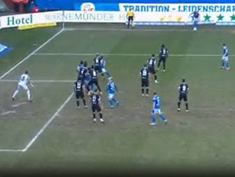 Die Highlights der Partie Hansa Rostock - Rot-Weiss Essen aus der 3. Liga im Video.