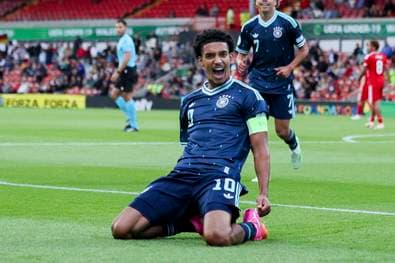 DFB-Elf marschiert ins Halbfinale!