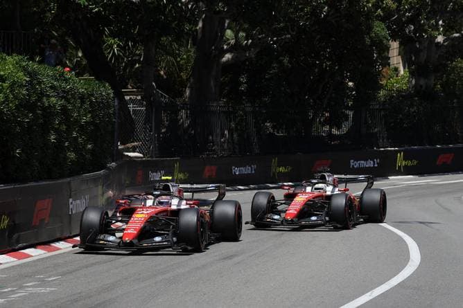 Wirbel bei Ferrari: So hat Hamilton Leclerc ausgebremst