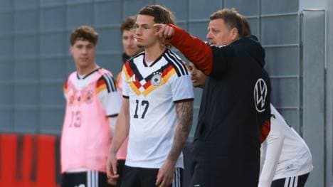 Auf U19-Trainer Christian Wörns (r.) wartet eine EM 