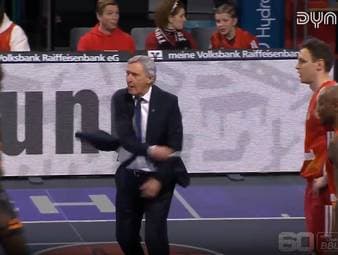 Minutenlange Wut! Bayern-Coach kriegt sich nicht mehr ein