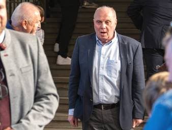Die "Landesfürsten" zahlen es Hoeneß in gleicher Münze heim