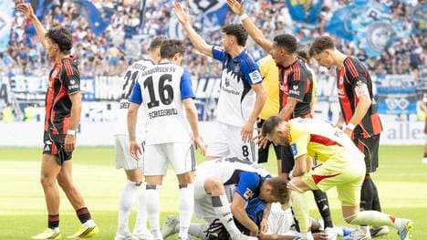 Aufregung um Jordan Torunarigha nach einem Kopfballduell mit Ansgar Knauff