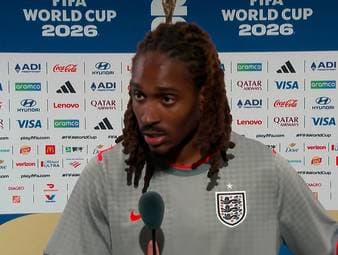 Djed Spence spricht nach dem wilden 6:4-Spektakel gegen Frankreich über die WM seiner Engländer und die Zukunft von Trainer Thomas Tuchel. 