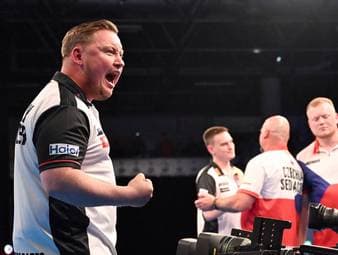 Deutsches Darts-Duo zittert sich weiter