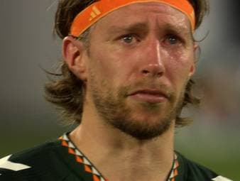 Mitchell Weiser ist nach 14 Monaten Leidenszeit zurück auf dem Fußballplatz. Clemens Fritz spricht über das Comeback des Werder-Profis.