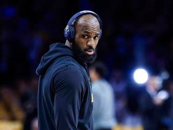Wechsel-Hammer um LeBron James!