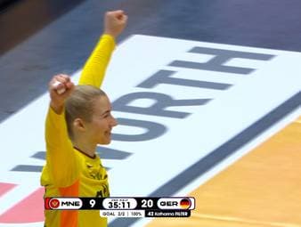 Die deutsche Handball-Nationalmannschaft der Frauen hat seine Pflichtaufgabe gegen Montenegro gemeistert - einer Spielerin gelang dabei etwas Einmaliges.