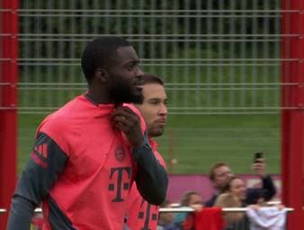 Das Tauziehen um die Vertragsverlängerung von Dayot Upamecano ist ein allgegenwärtiges Thema beim FC Bayern. Doch nun könnte es nach SPORT1-Informationen ganz schnell gehen.